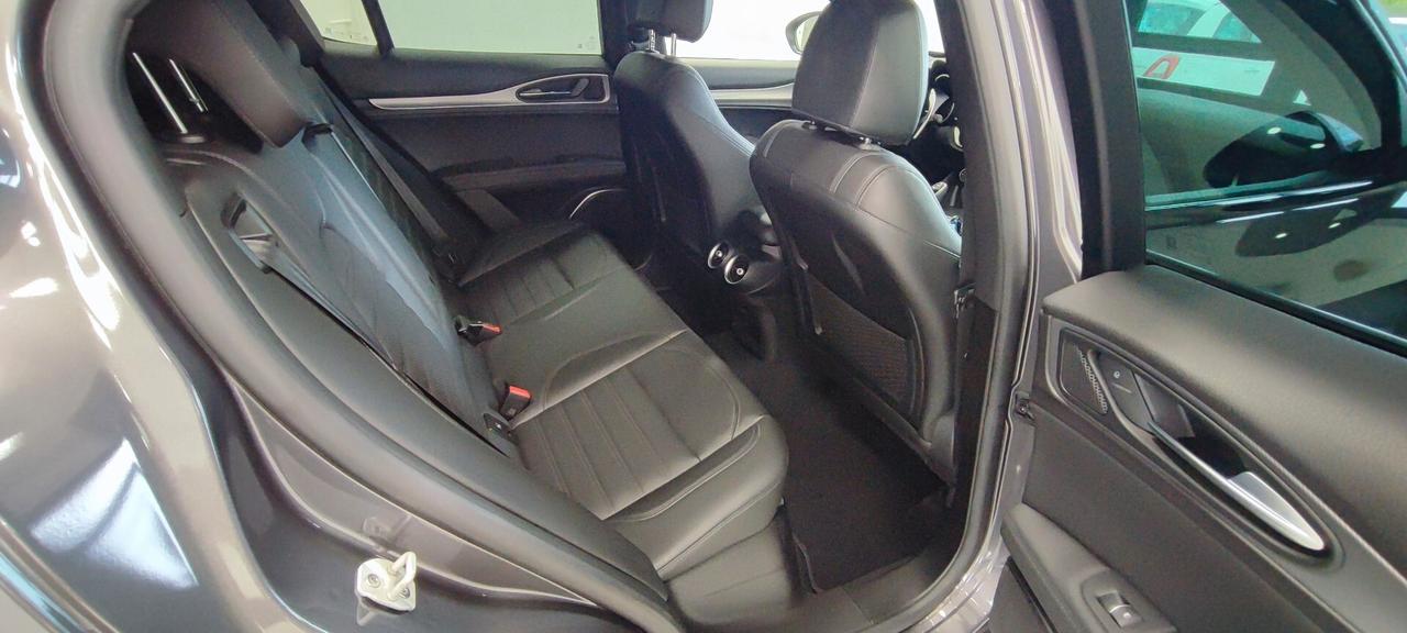 Alfa Romeo Stelvio ALLESTIMENTO VELOCE