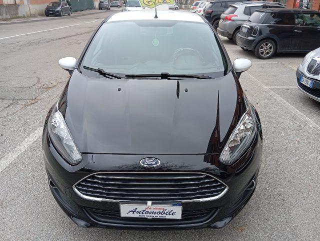 FORD Fiesta 1.4 5 porte Bz.- GPL Black & White Edition