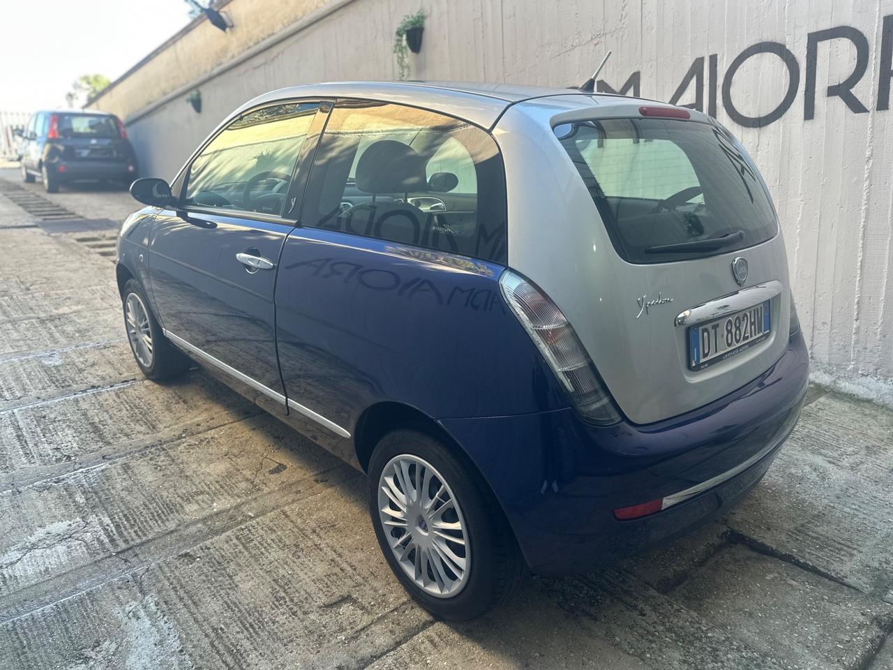 Lancia Ypsilon BICOLORE