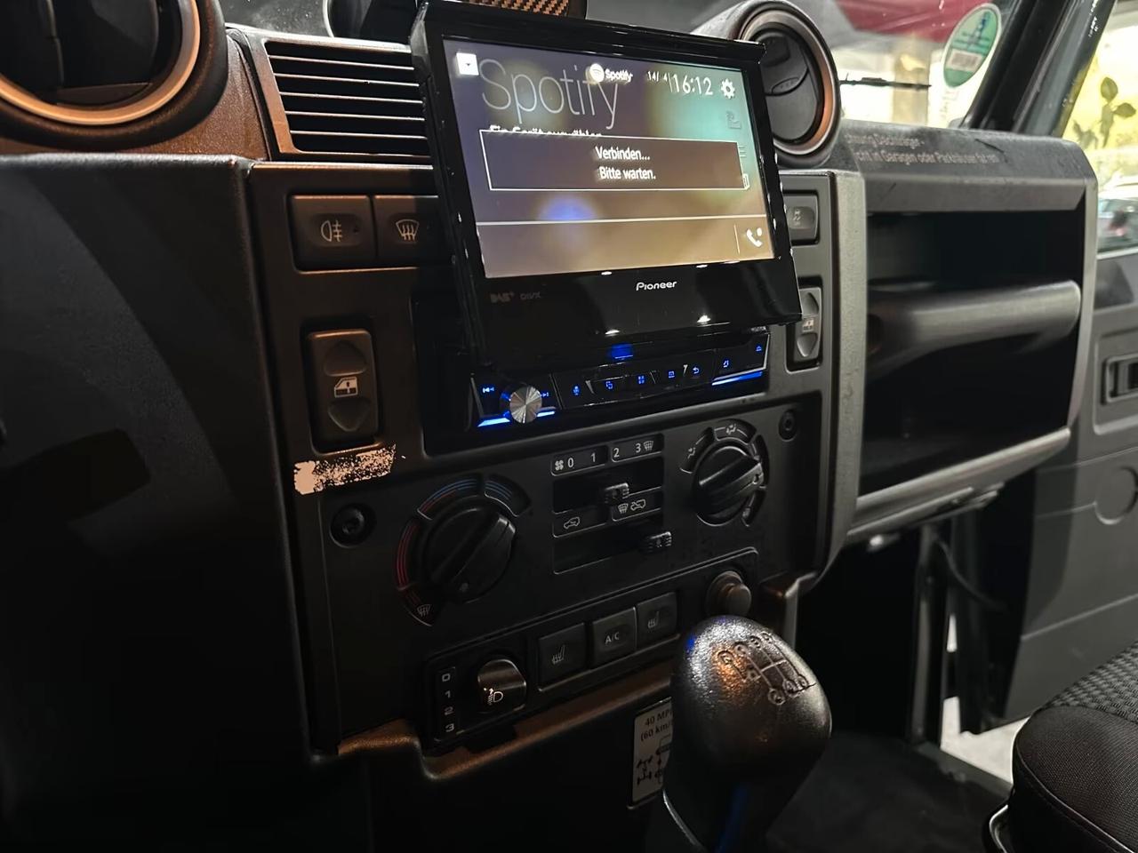 Land Rover Defender 110 2.2 TD4 Station Wagon S CLIMATIZZATORE