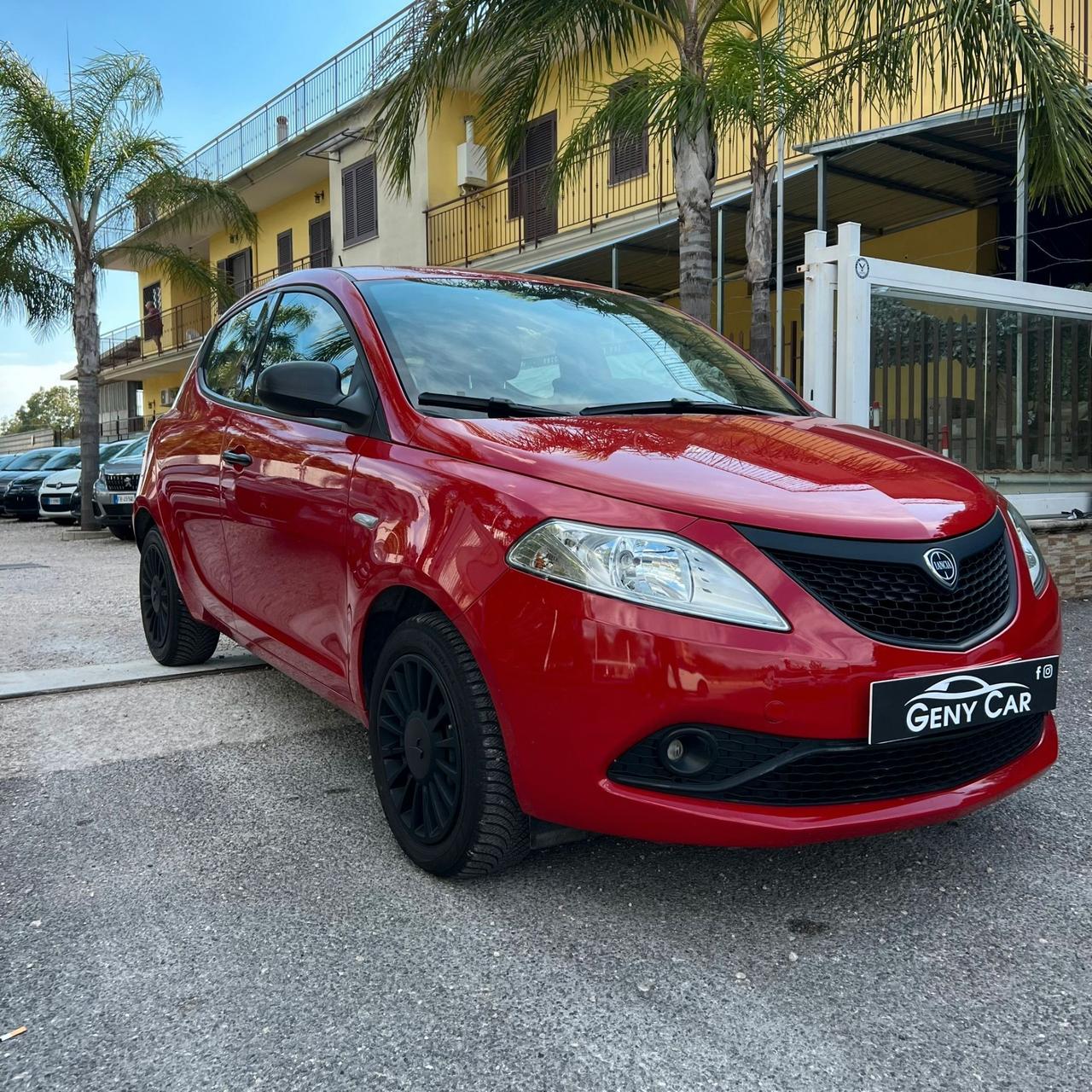 LANCIA YPSILON 1.0 FIREFLY S&S HYBRID ECOCHIC GOLD