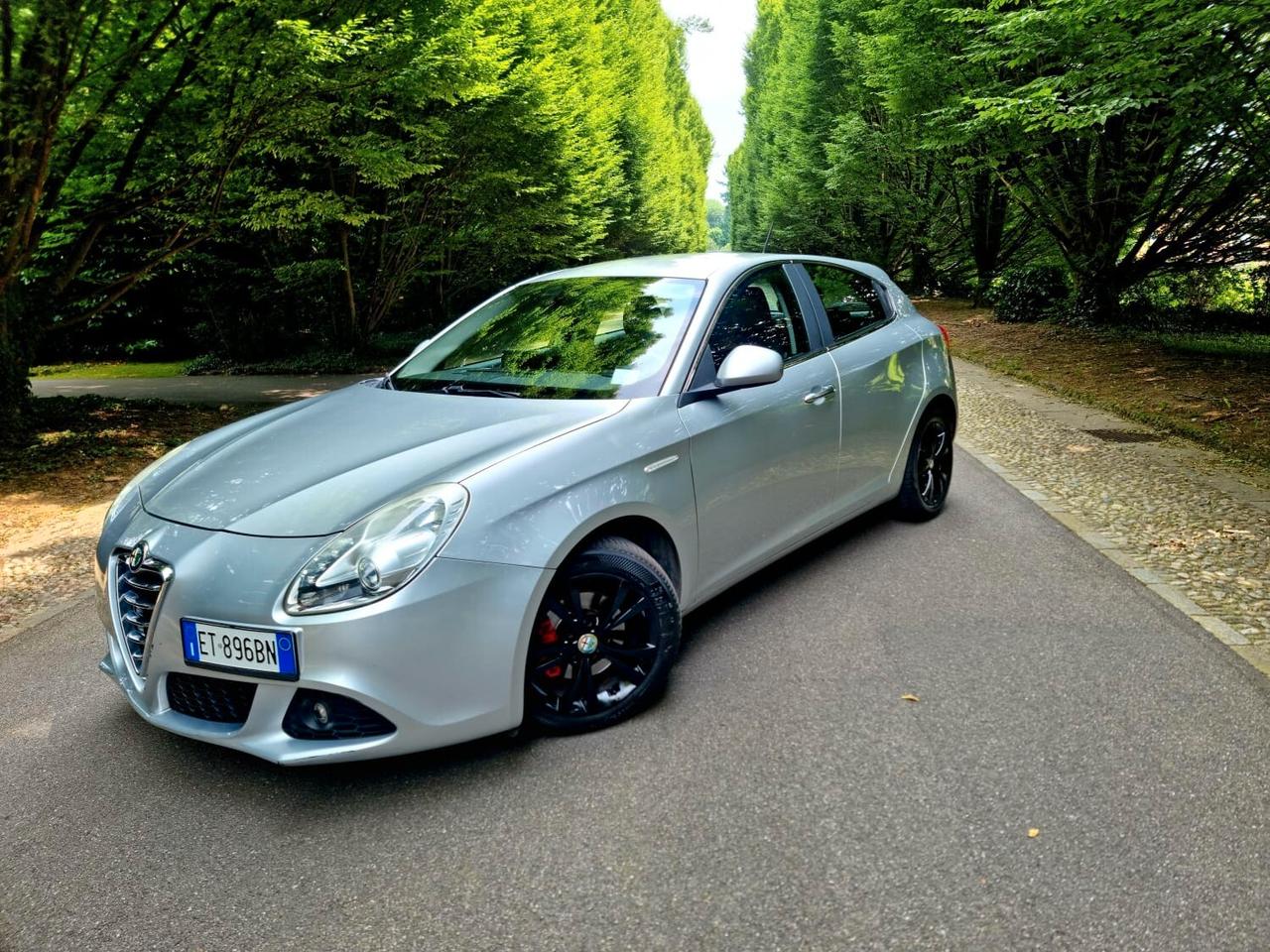 Alfa Romeo Giulietta 1.6 JTDM ADATTA A NEOPATENTATI
