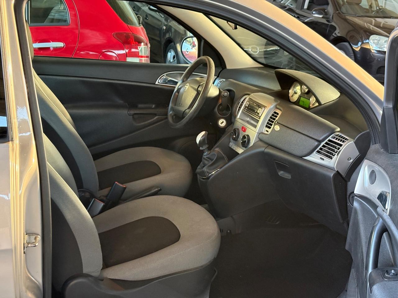Lancia Ypsilon 1.2 Argento