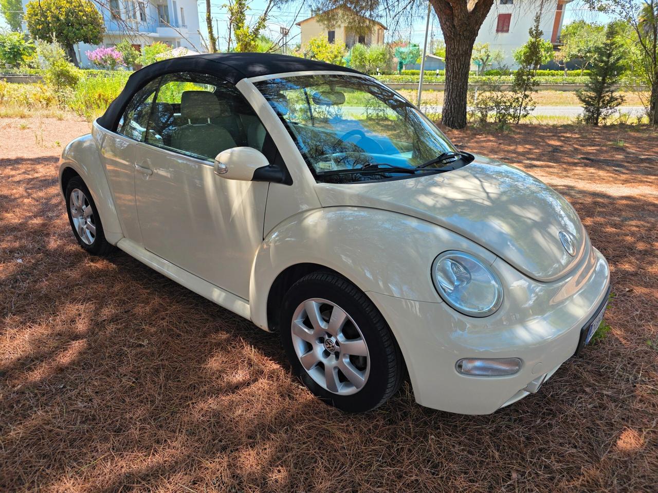 Volkswagen New Beetle 1.6 Cabrio