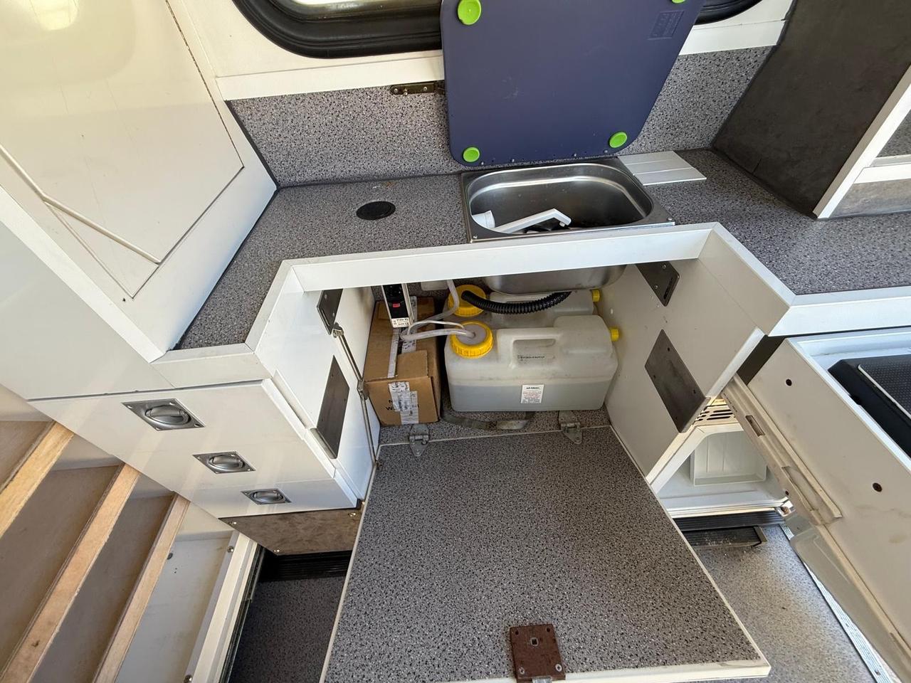 camper 2 posti Fiat ducato camperizzato 2.8 JTD