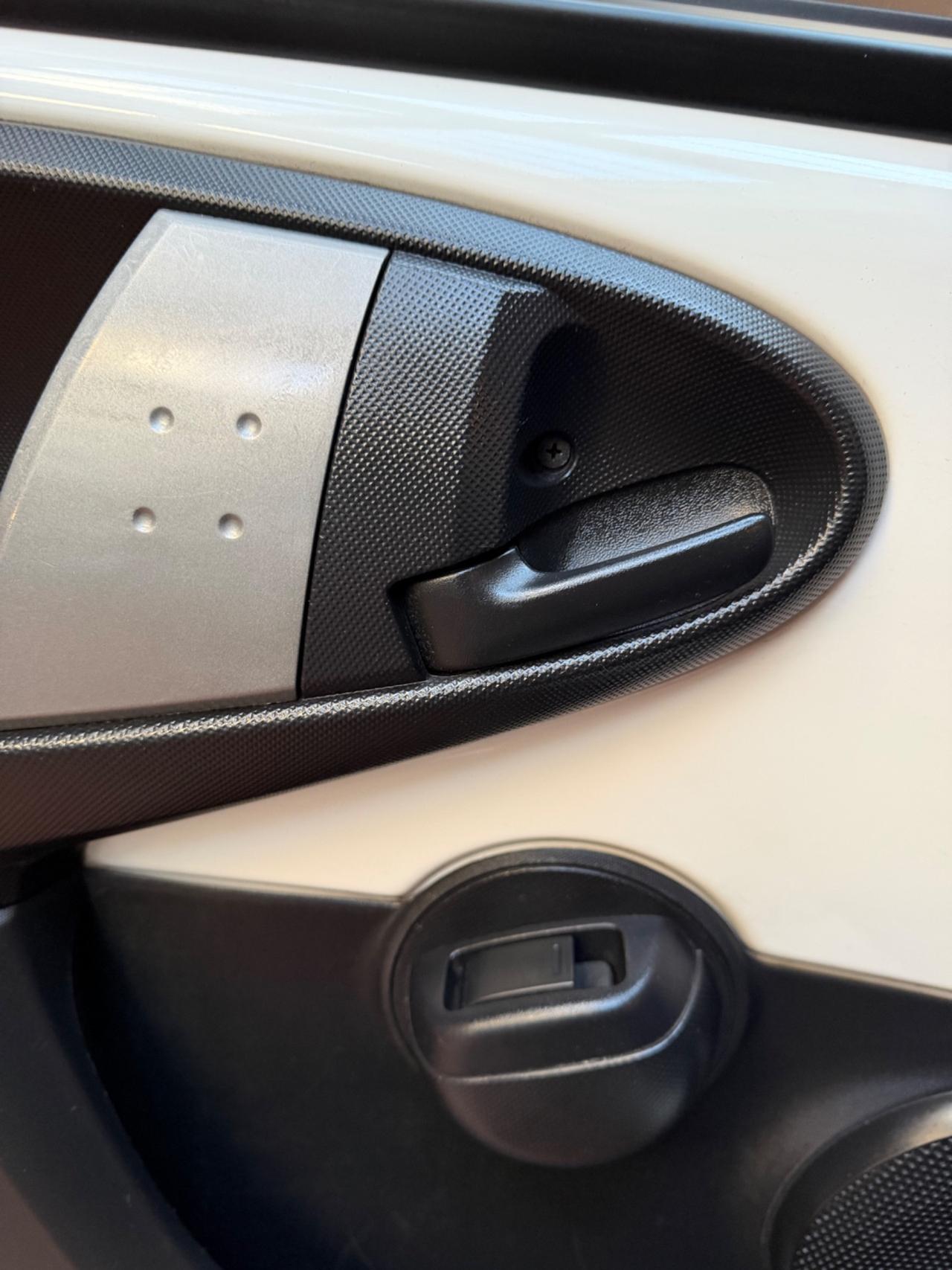 Peugeot 107 1.0 Neopatentati Euro 5