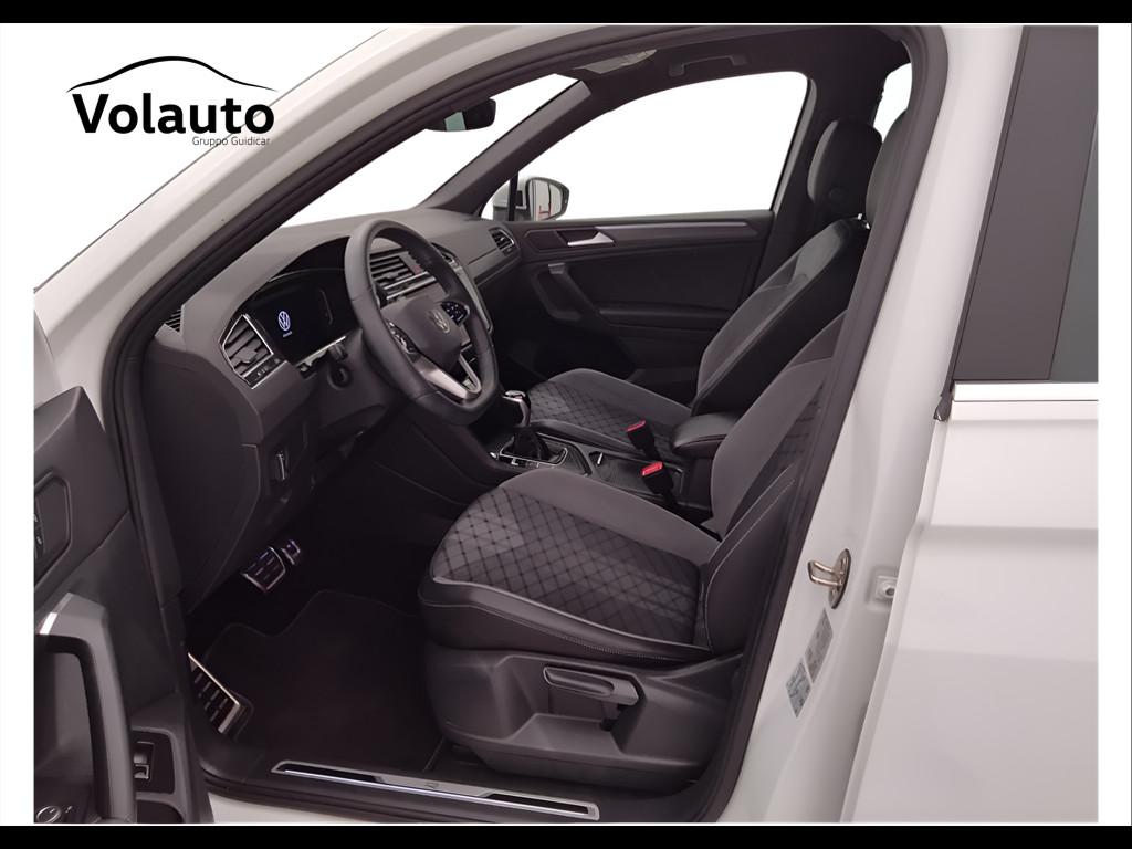 VOLKSWAGEN Tiguan II 2021 - Tiguan 1.5 tsi R-Line 150cv dsg