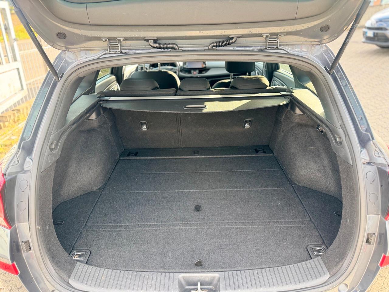 Hyundai i30 sw 1.6 CRDi 2019 top