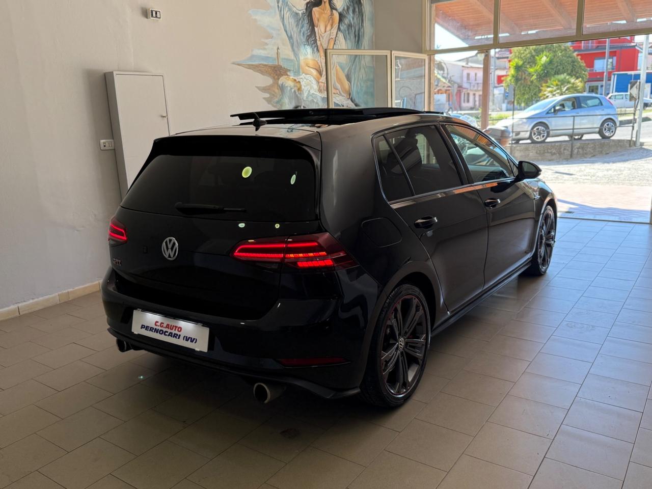 Volkswagen Golf GTI Performance 2.0 245 CV TSI DSG 5p. BMT