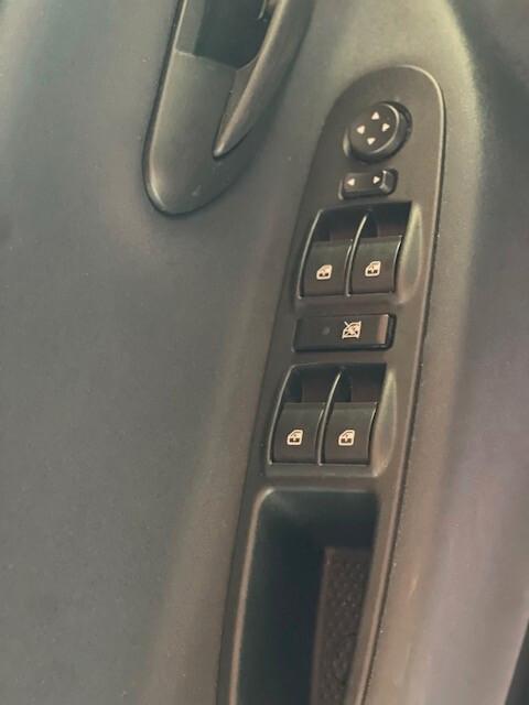 Lancia Ypsilon 1.0 FireFly 5 porte S&S Hybrid Silver