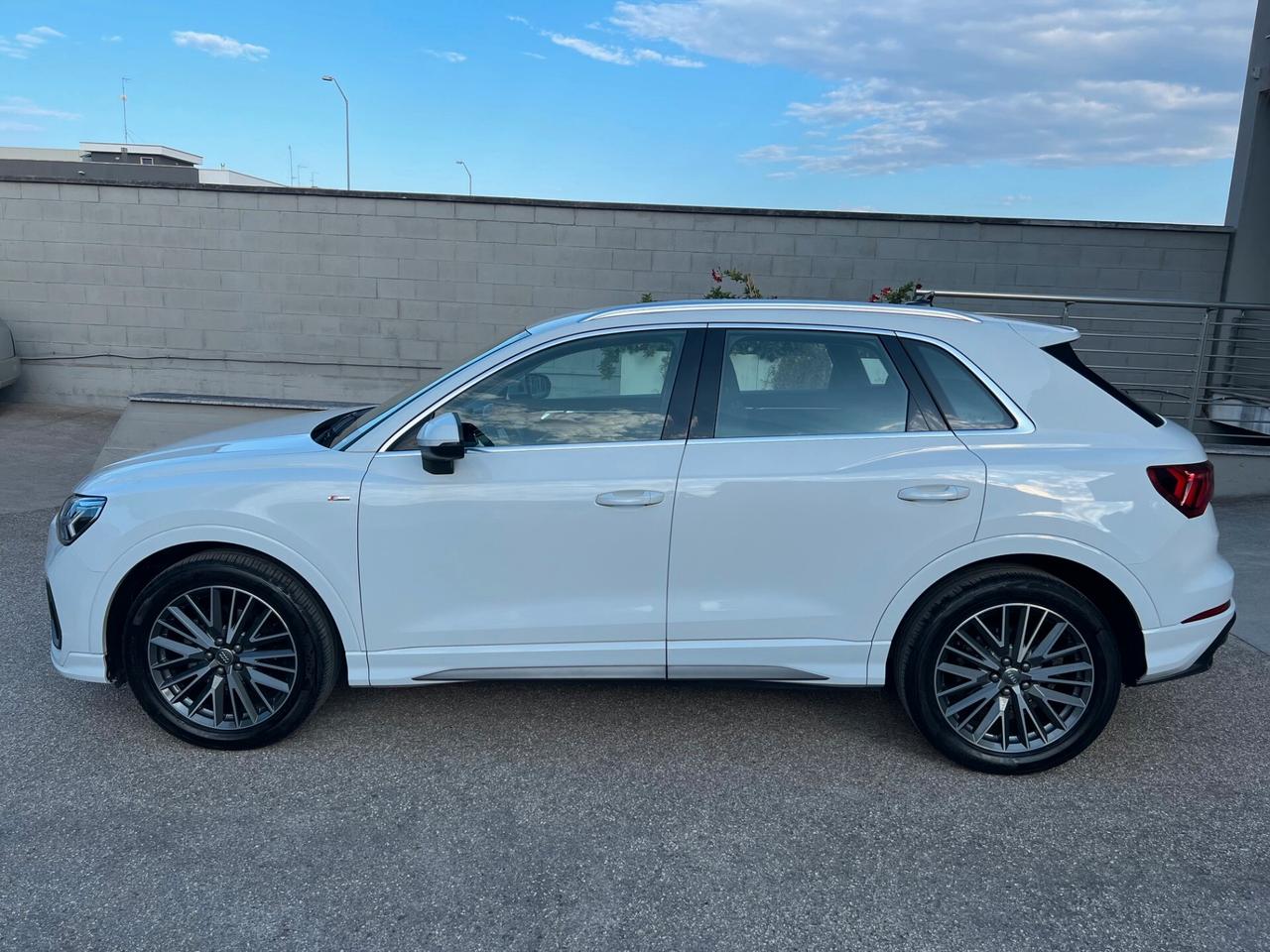 Audi Q3 35 2.0 tdi 150cv S line edition s-tronic LED/LUCI