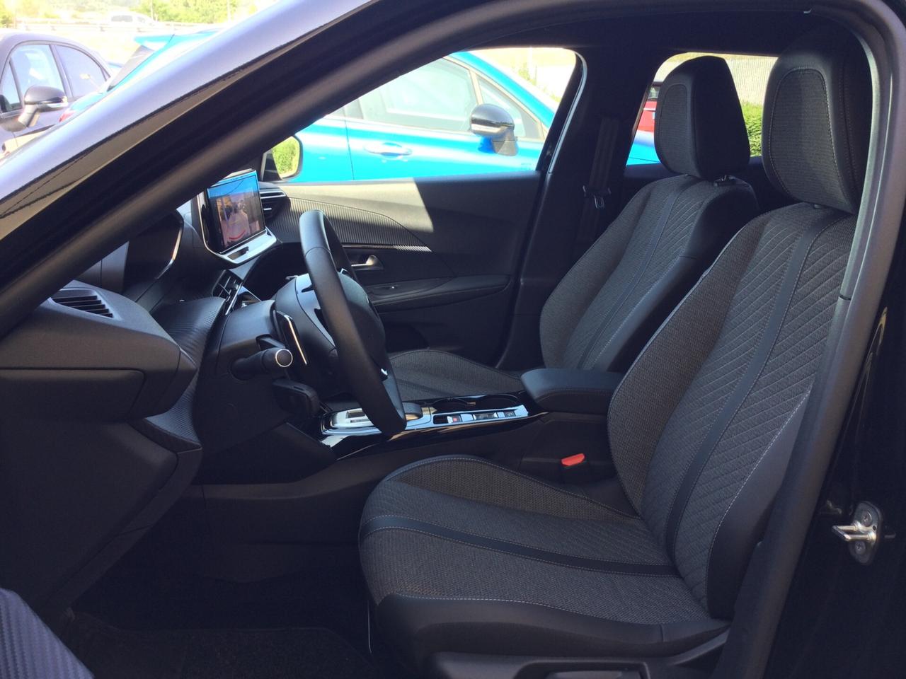 Peugeot 2008 BlueHDi 130Cv EAT8 Allure NUOVO MODELLO