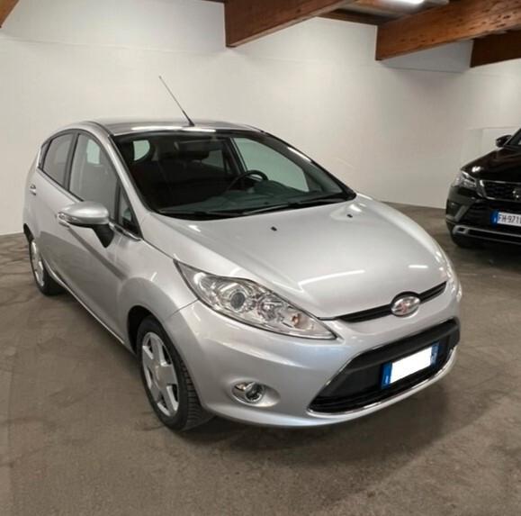 Ford Fiesta 1.4 TDCi 90cv Neopatentati