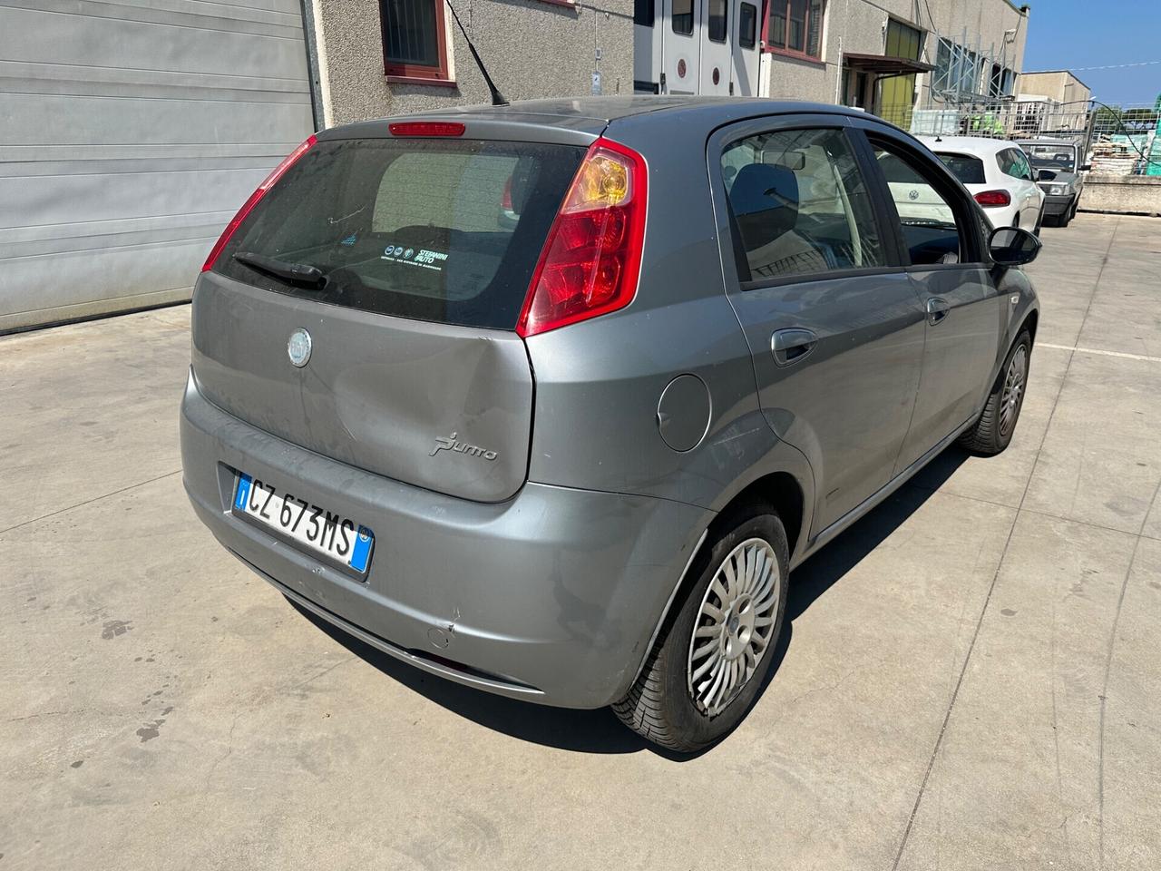 Fiat Grande Punto 1.4 5 porte benz metano neopatentati