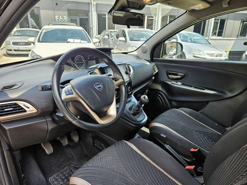 Lancia Ypsilon 1.0 FireFly 70cv Hybrid Alberta Ferretti