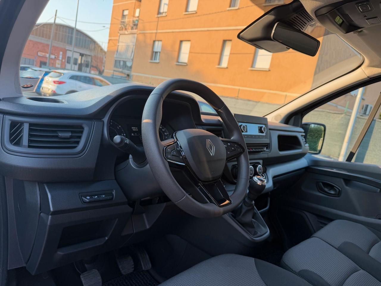 Renault Trafic 2.0 dCi - 9 POSTI - 12 MESI DI GARANZIA