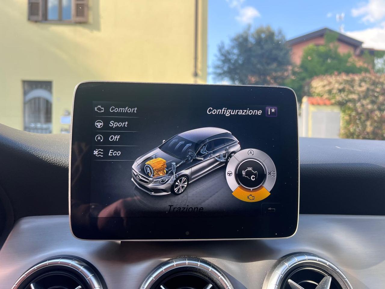 Mercedes-Benz CLA 220 Premium CLA 220 D #10563