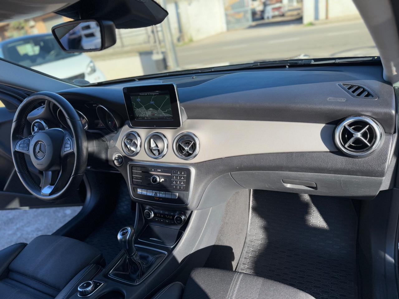 Mercedes-benz A 180 d Automatic Premium