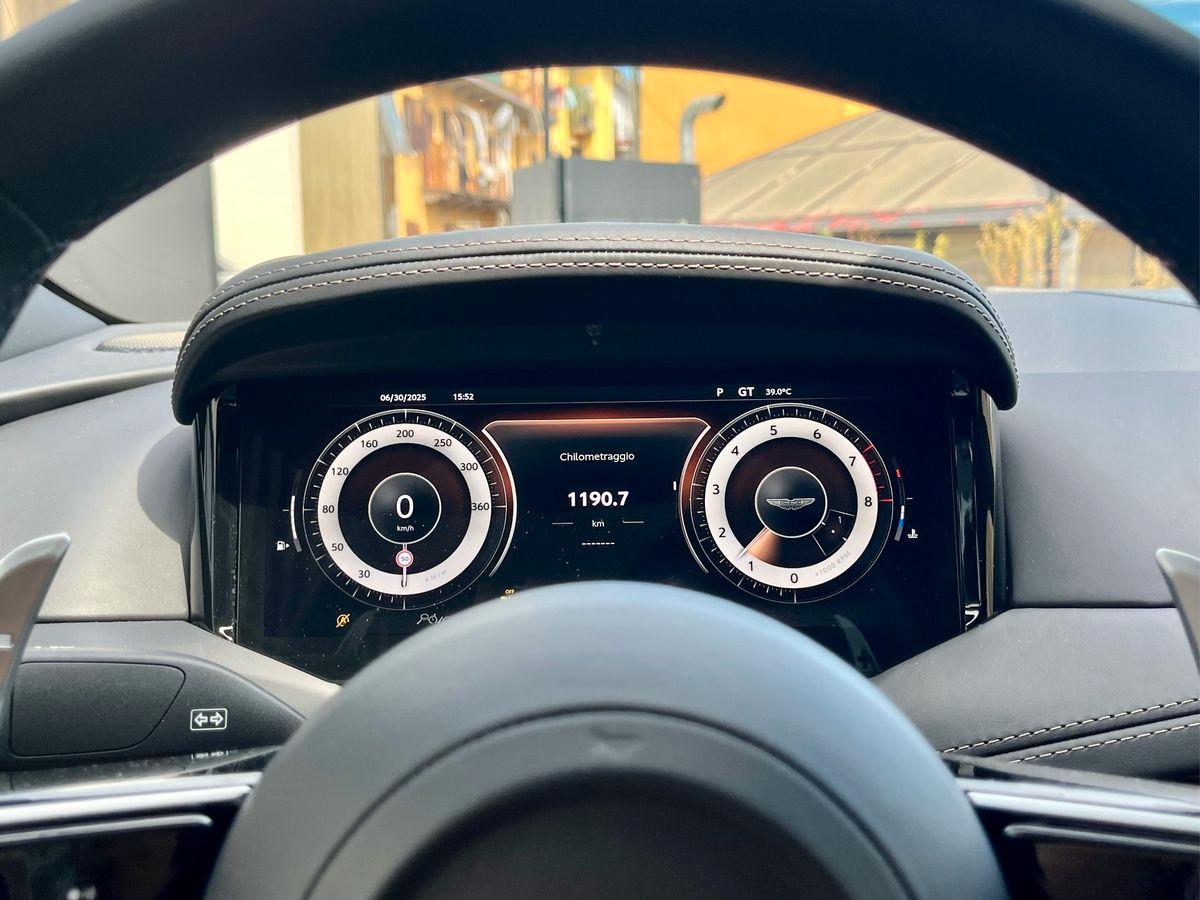 ASTON MARTIN DB12 Coupe 4.0 V8 auto