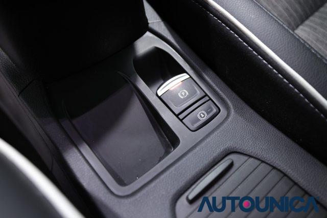 RENAULT Clio FULL HYBRID E-TECH 145 CV 5 PORTE TECHNO FULL LED