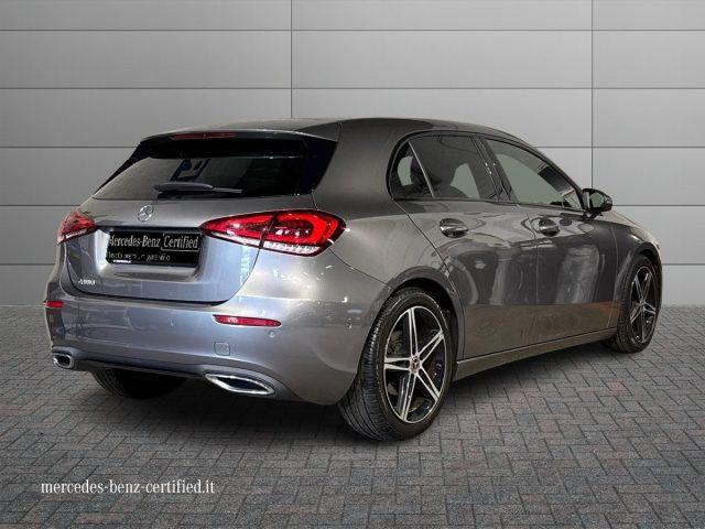 MERCEDES-BENZ A 180 Sport