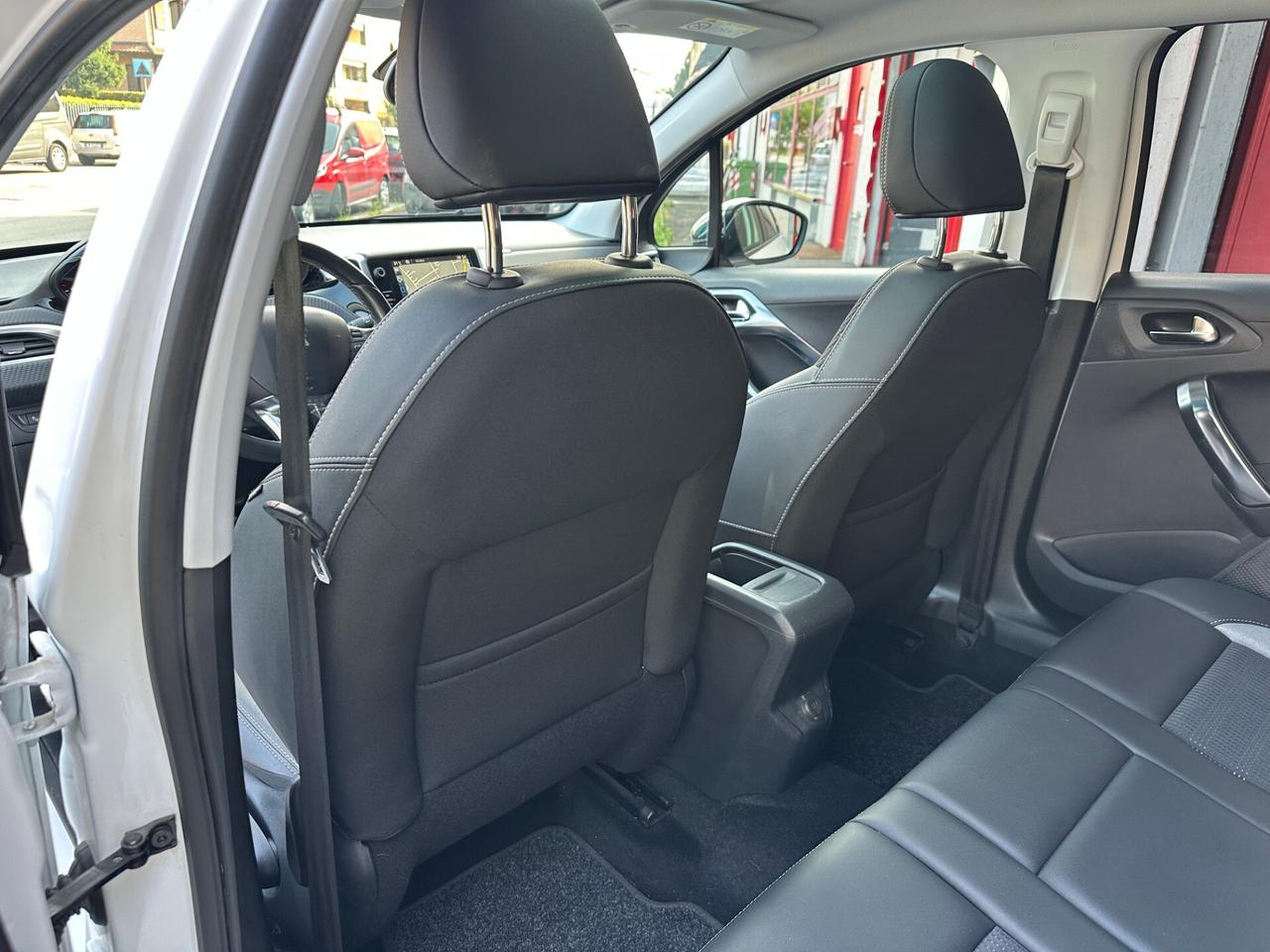 Peugeot 2008 1.2 puretech 12v Allure 82cv E6 UNIPROPR. OK NEOPATENTATI TETTO PANORAMICO