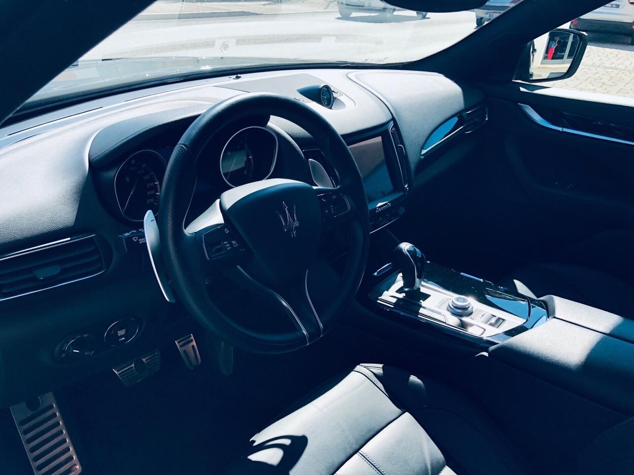 Maserati Levante V6 Diesel 275 CV AWD Gransport