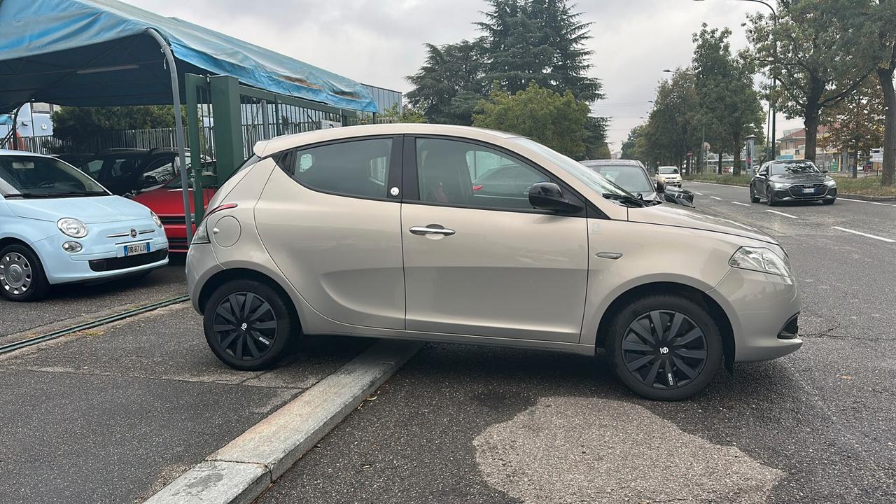 Lancia Ypsilon 1.2 69 CV 5 porte GPL Ecochic Gold