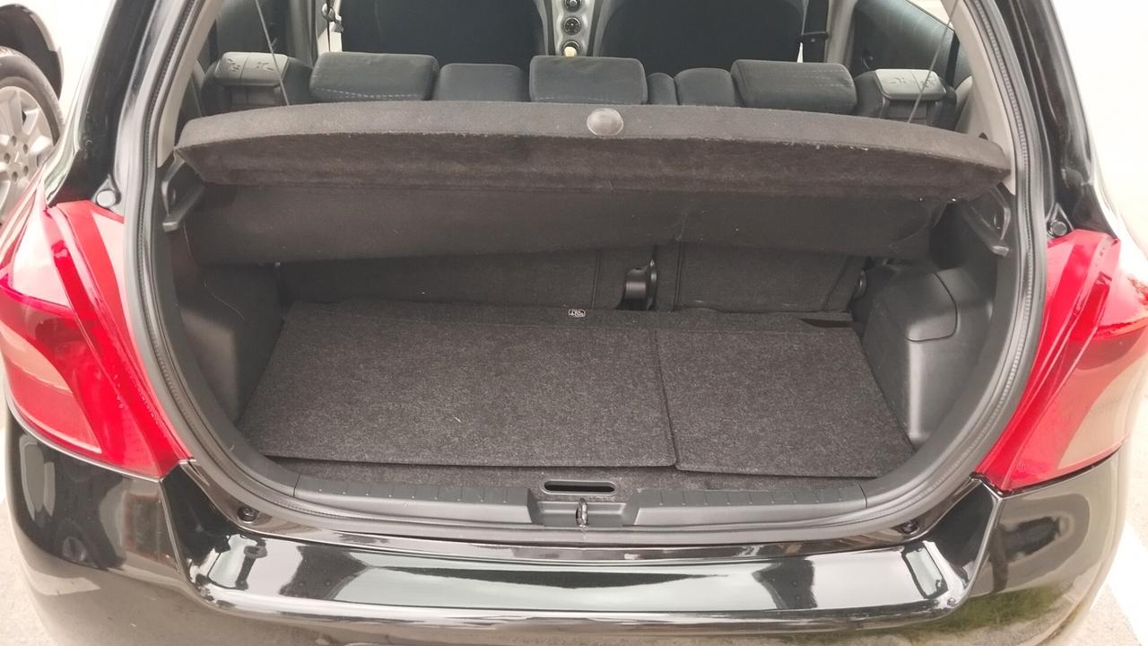 TOYOTA YARIS 1.4 DIESEL-2006
