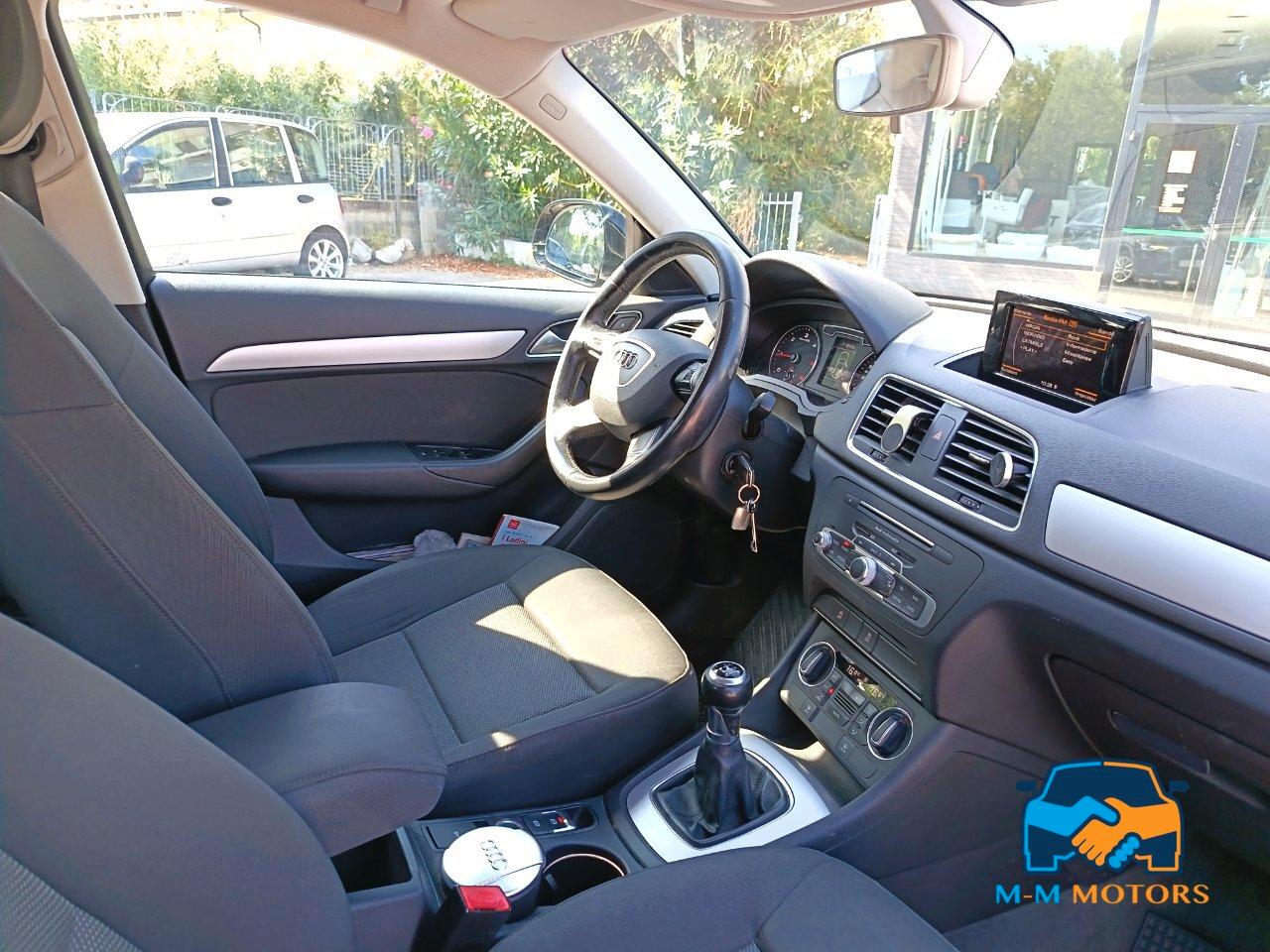 Audi Q3 2.0 tdi Business 120cv