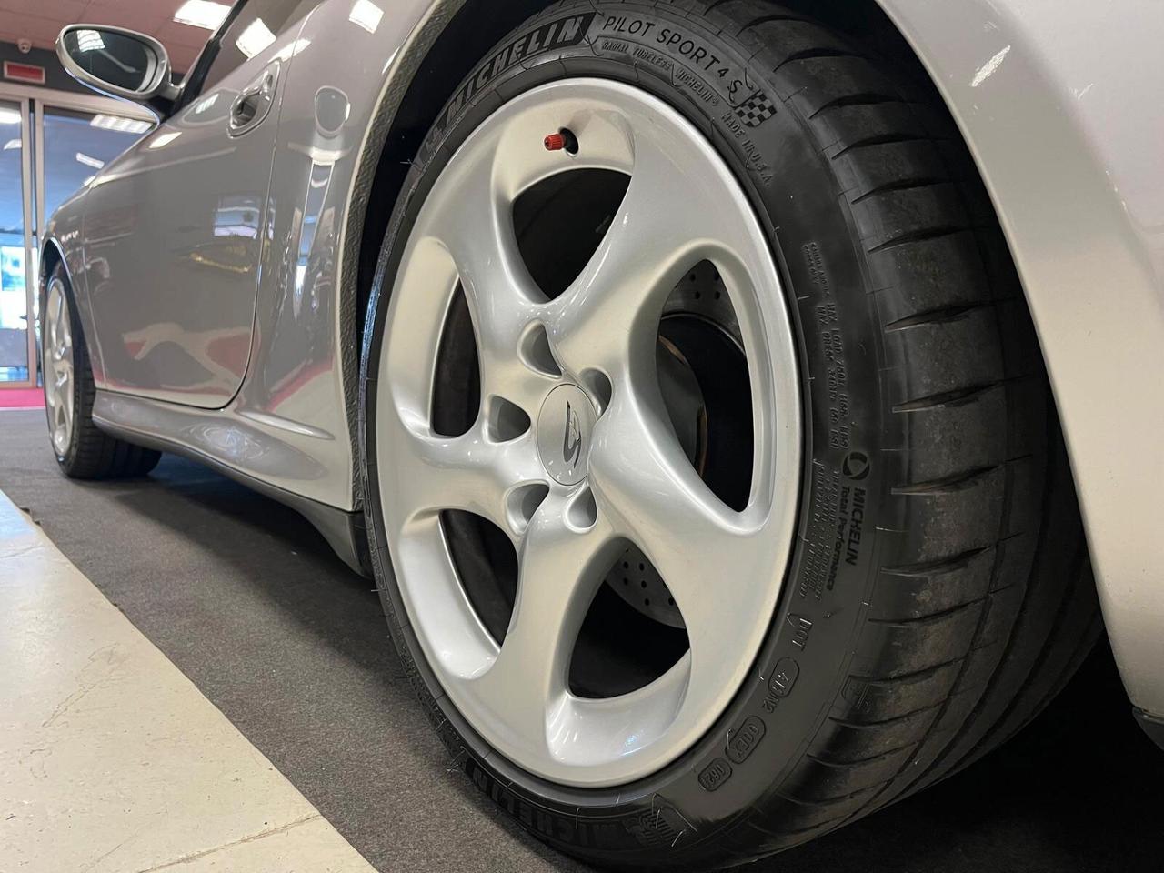 Porsche 911 Carrera 4S cat Coupé