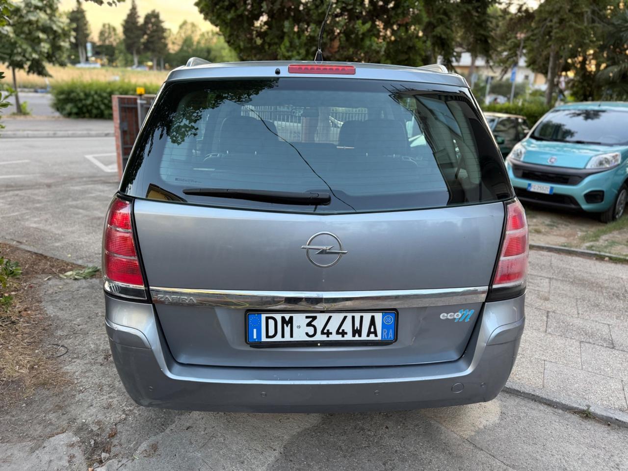 Opel Zafira 1.6 16V ecoM 94CV Cosmo
