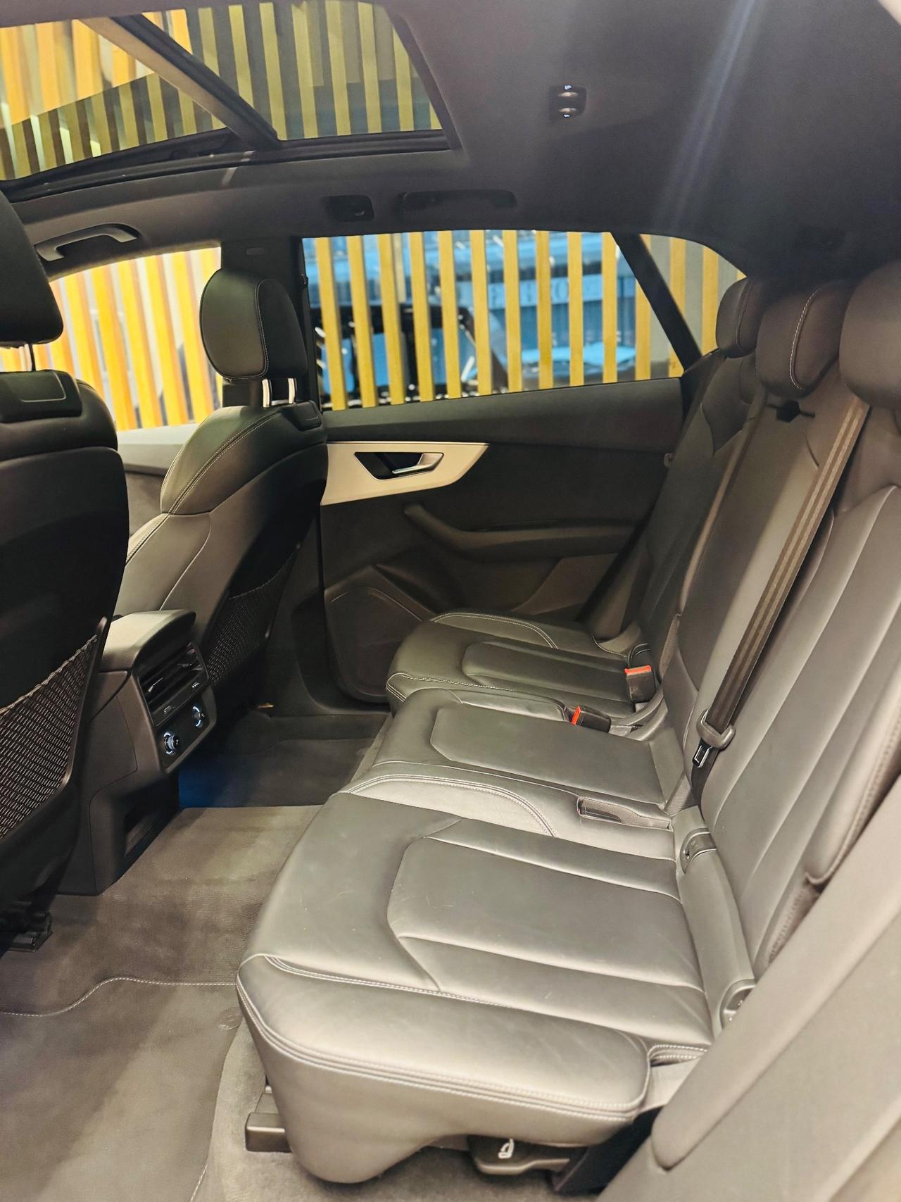 Audi Q8 50 TDI 286 CV quattro tiptronic S LINE EXCLUSIVE COLOR