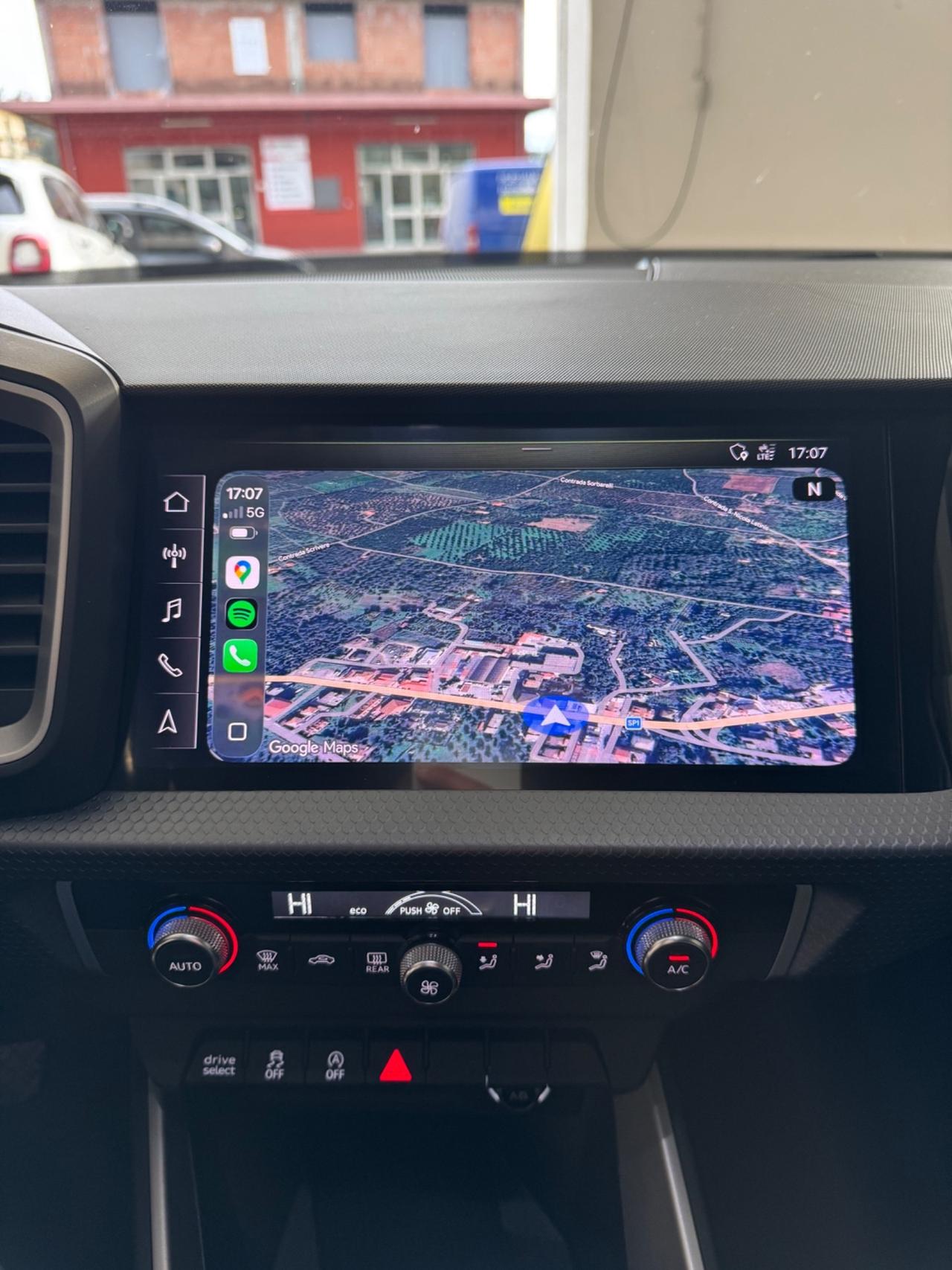 Audi A1 citycarver 30 TFSI S tronic Identity Contrast