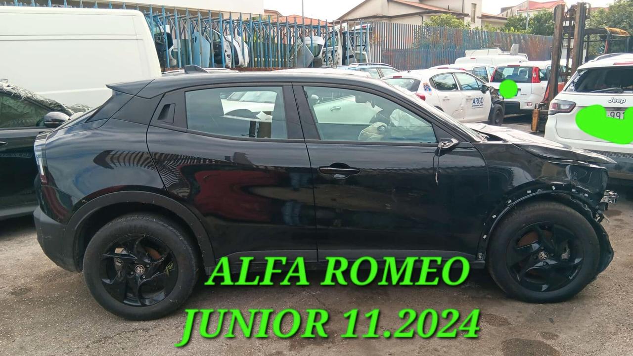 Alfa Romeo Junior incidentata sinistrata mondialcars 024
