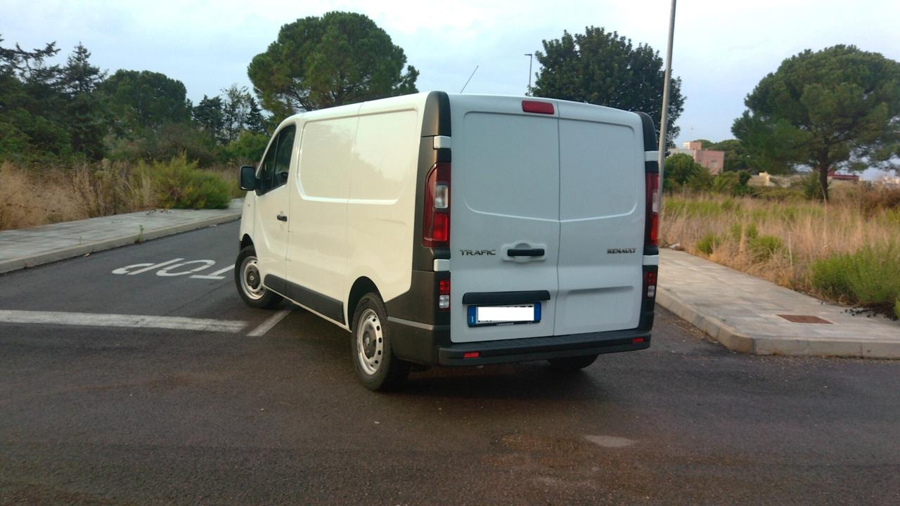 RENAULT TRAFIC