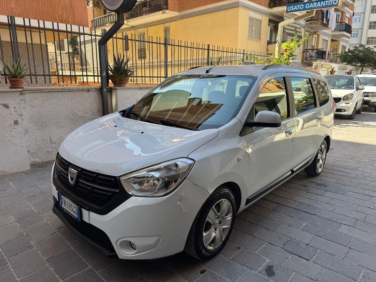 DACIA Lodgy 1.5 dCi 110CV S&S 7 POSTI Laureate