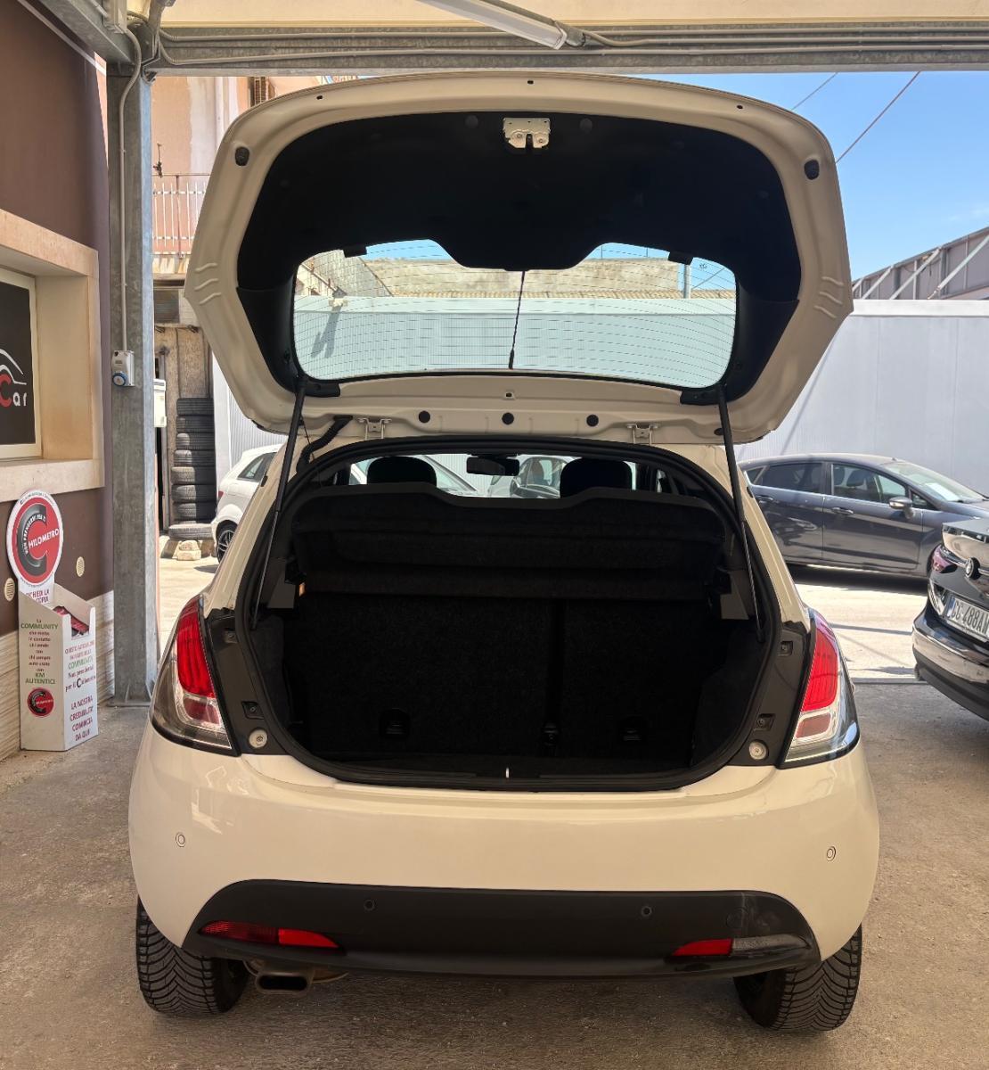 LANCIA - Ypsilon - 1.3 MJT 95 CV 5p. S&S Gold