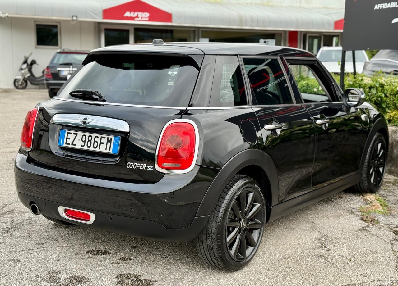 MINI COOPER 1.5BENZINA 136CV 5 porte 2015