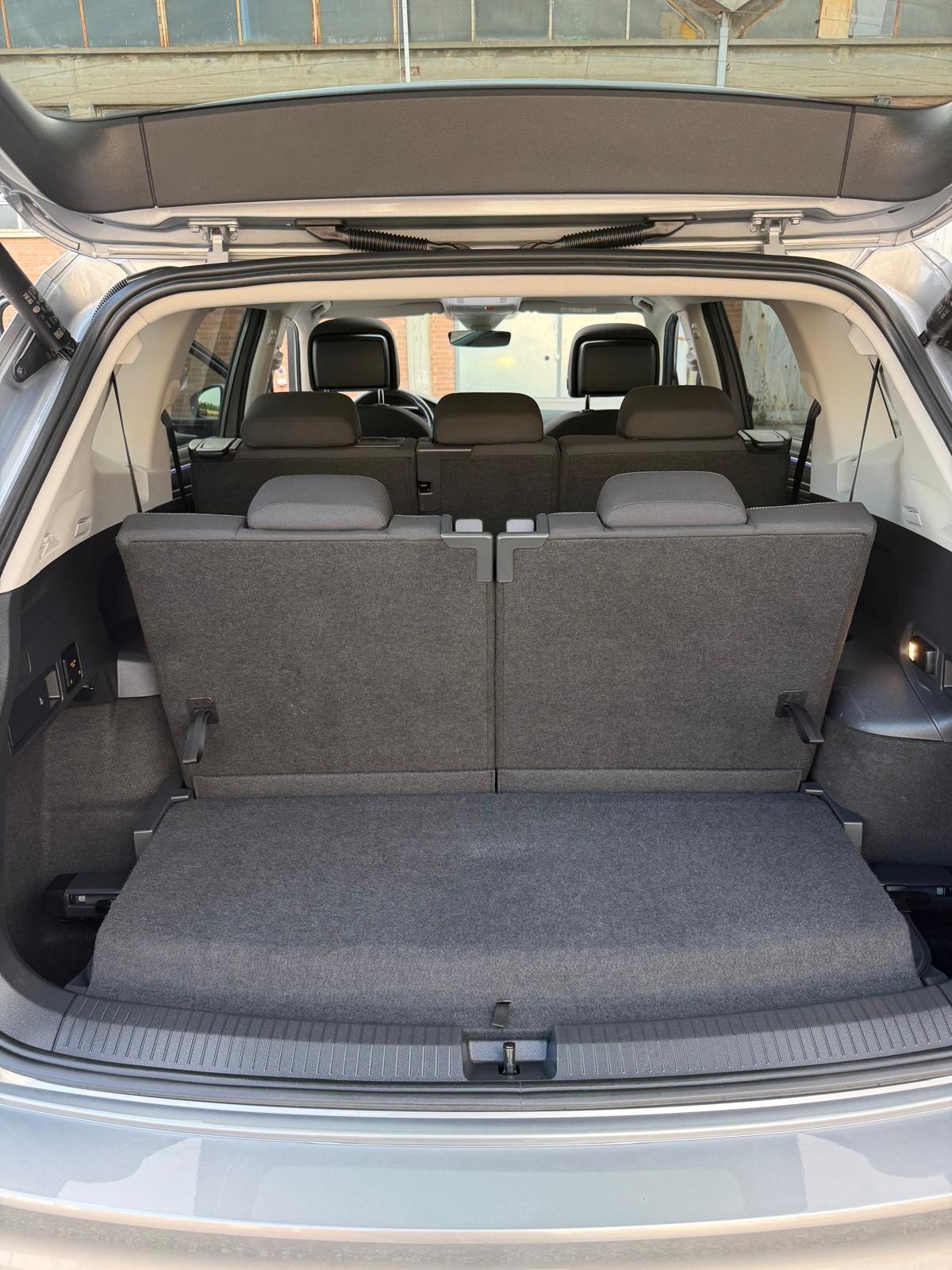 Volkswagen Tiguan Allspace 2.0 TDI SCR DSG Elegance 7 posti TETTO APRIBILE