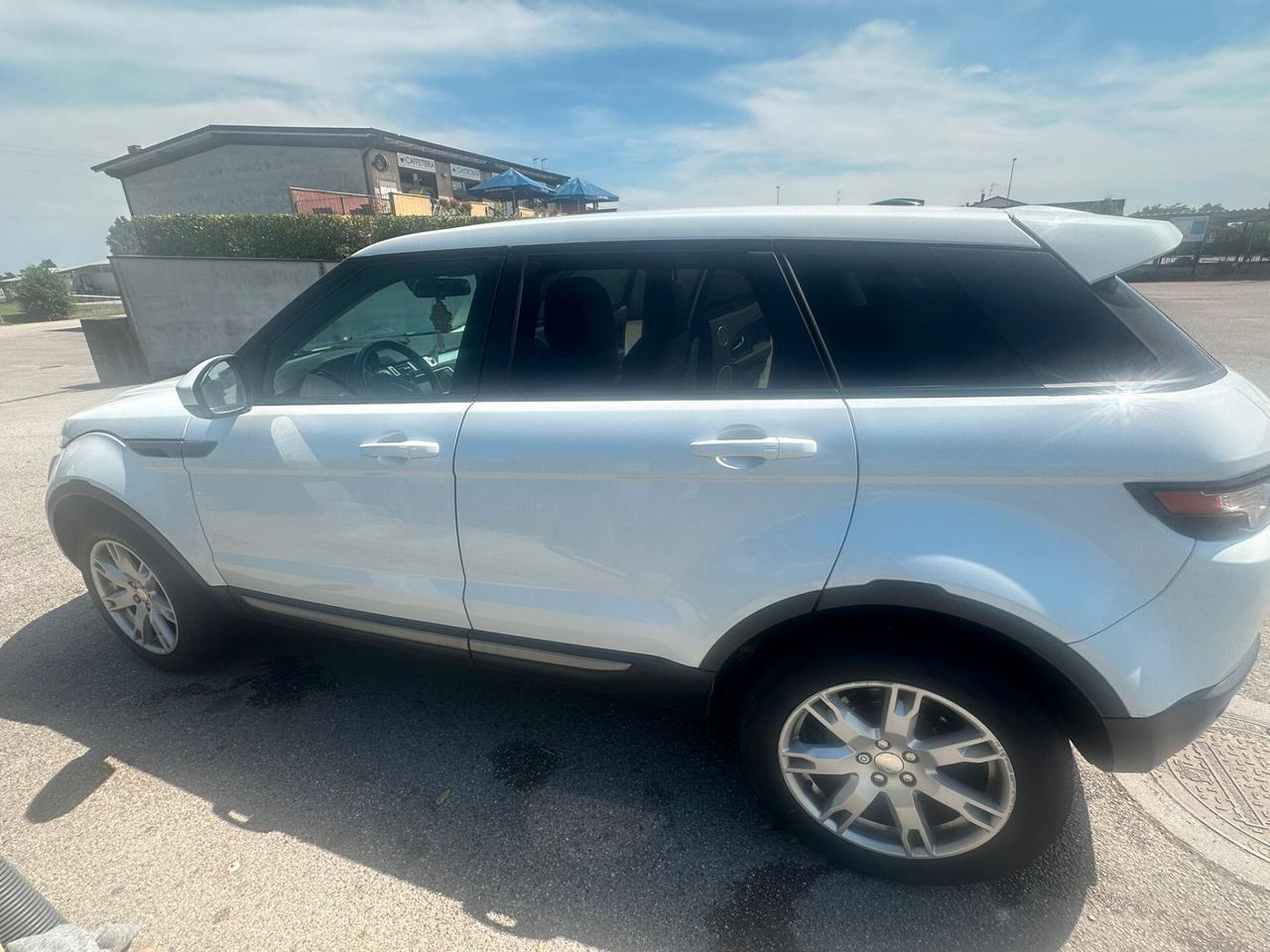 Land Rover Range Evoque 2.2 TD4 5p. Prestige
