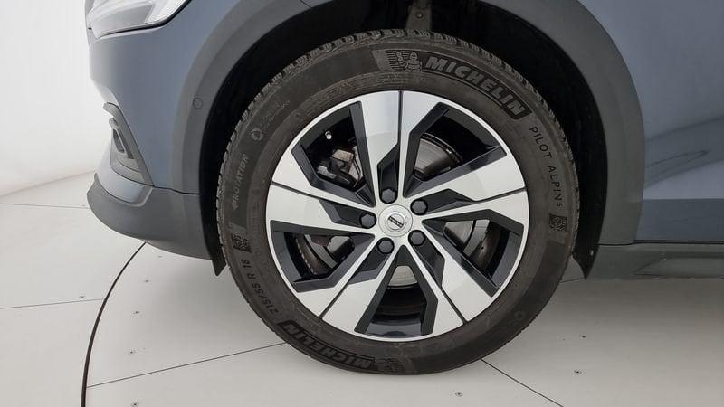 Volvo V60 Cross Country Cross Country D4 AWD Geartronic Business Plus