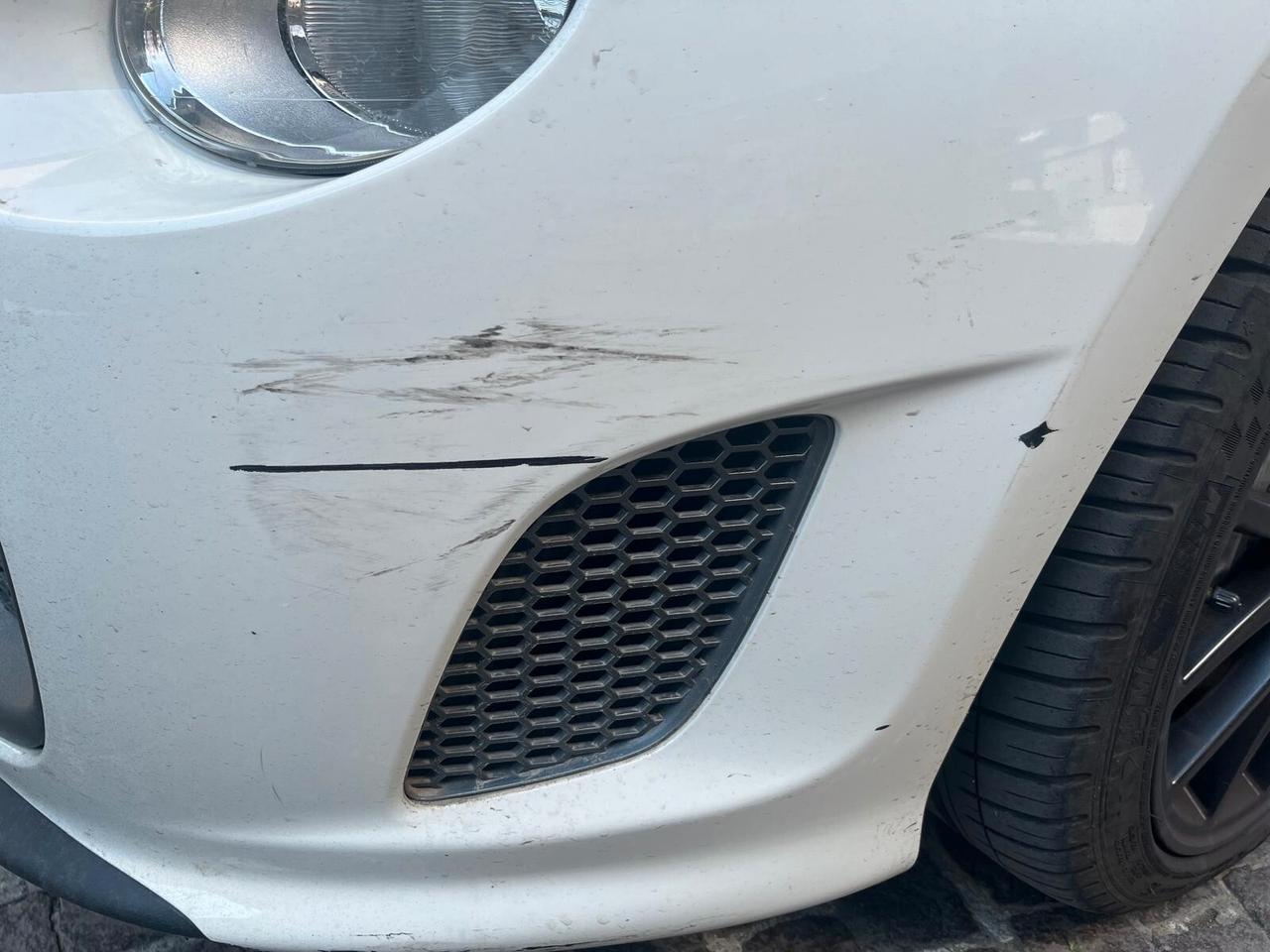 Abarth 595 1.4 Turbo T-Jet 180 CV Competizione