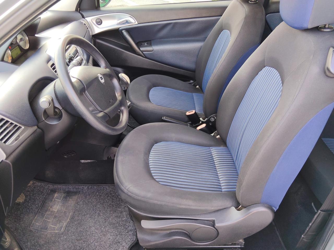 Lancia Ypsilon 1.2 8V