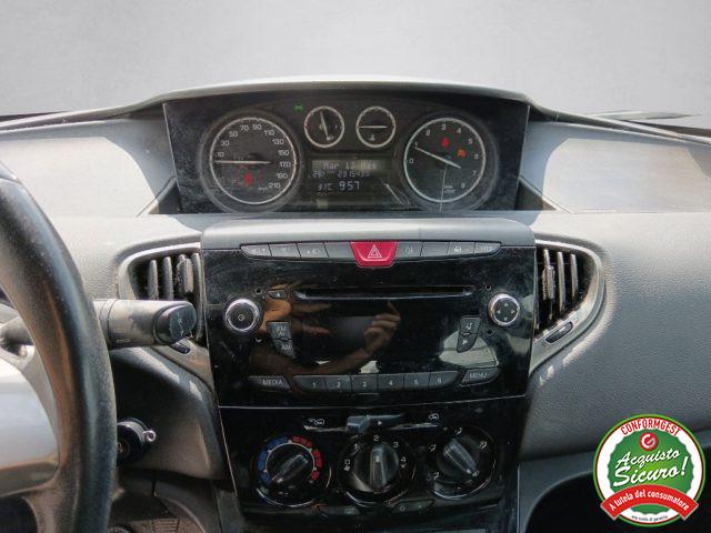 LANCIA Ypsilon 1.2 69 CV 5 porte Gold