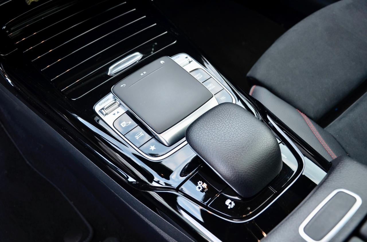 MERCEDES-BENZ A 35 AMG RACE EDITION 4MATIC 306cv AUTO, ECCELLENTI CONDIZIONI, UFF ITALIANA, EURO 6D, TETTO, NIGHT PACK, HI-FI BURMESTER, SCARICO, SOSPENSIONI ADATTIVE, MULTIBEAM, 19", PERMUTE