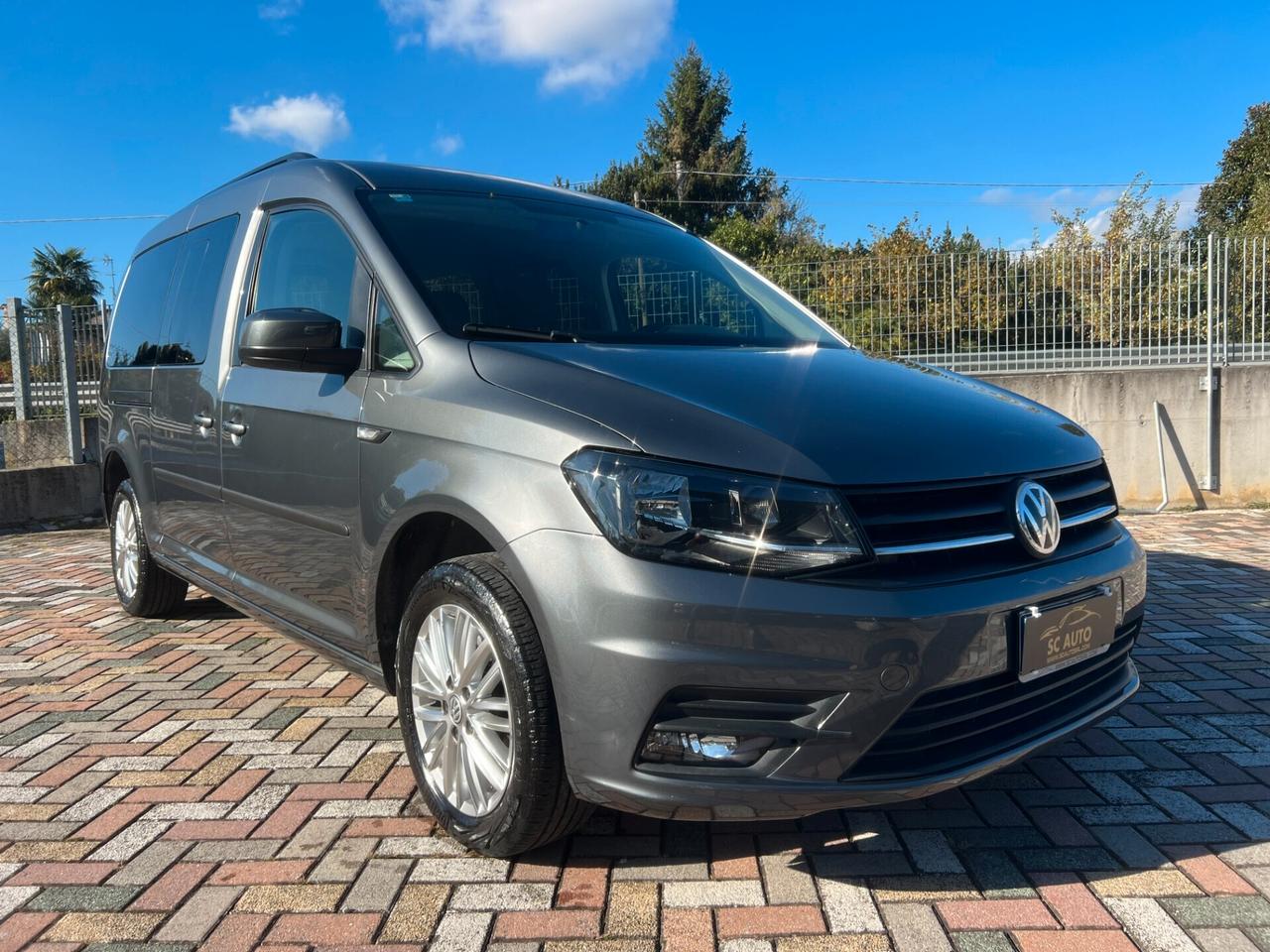 Volkswagen Caddy 2.0 TDI 102 CV DSG Plus Maxi 7 posti