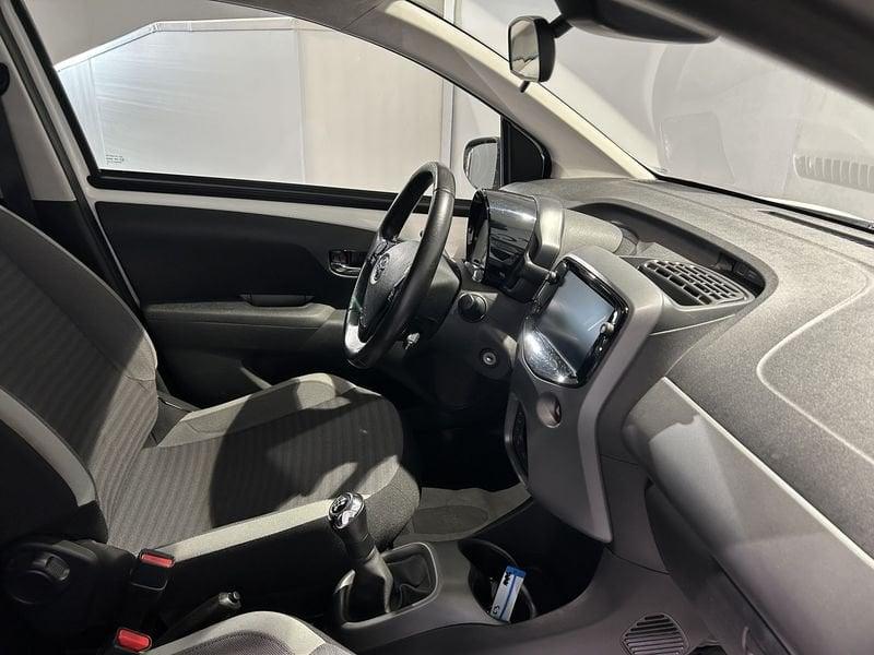 Toyota Aygo Aygo 1.0 VVT-i 72 CV 5 porte x-play + CERCHI IN LEGA