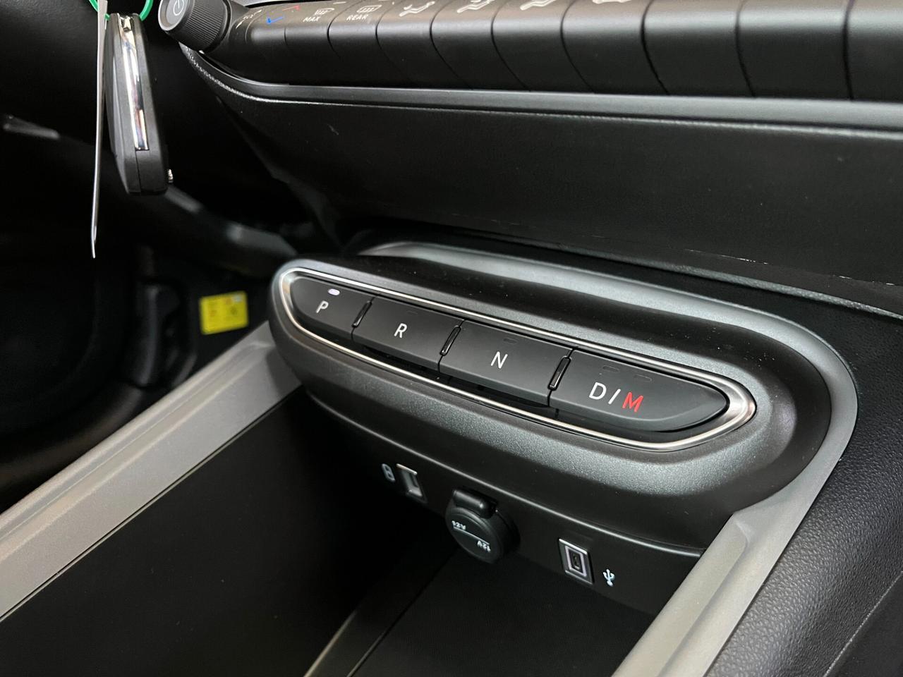 Jeep Avenger 1.2cc E-HYBRID 100cv C/AUT. LONGITUDE KM0
