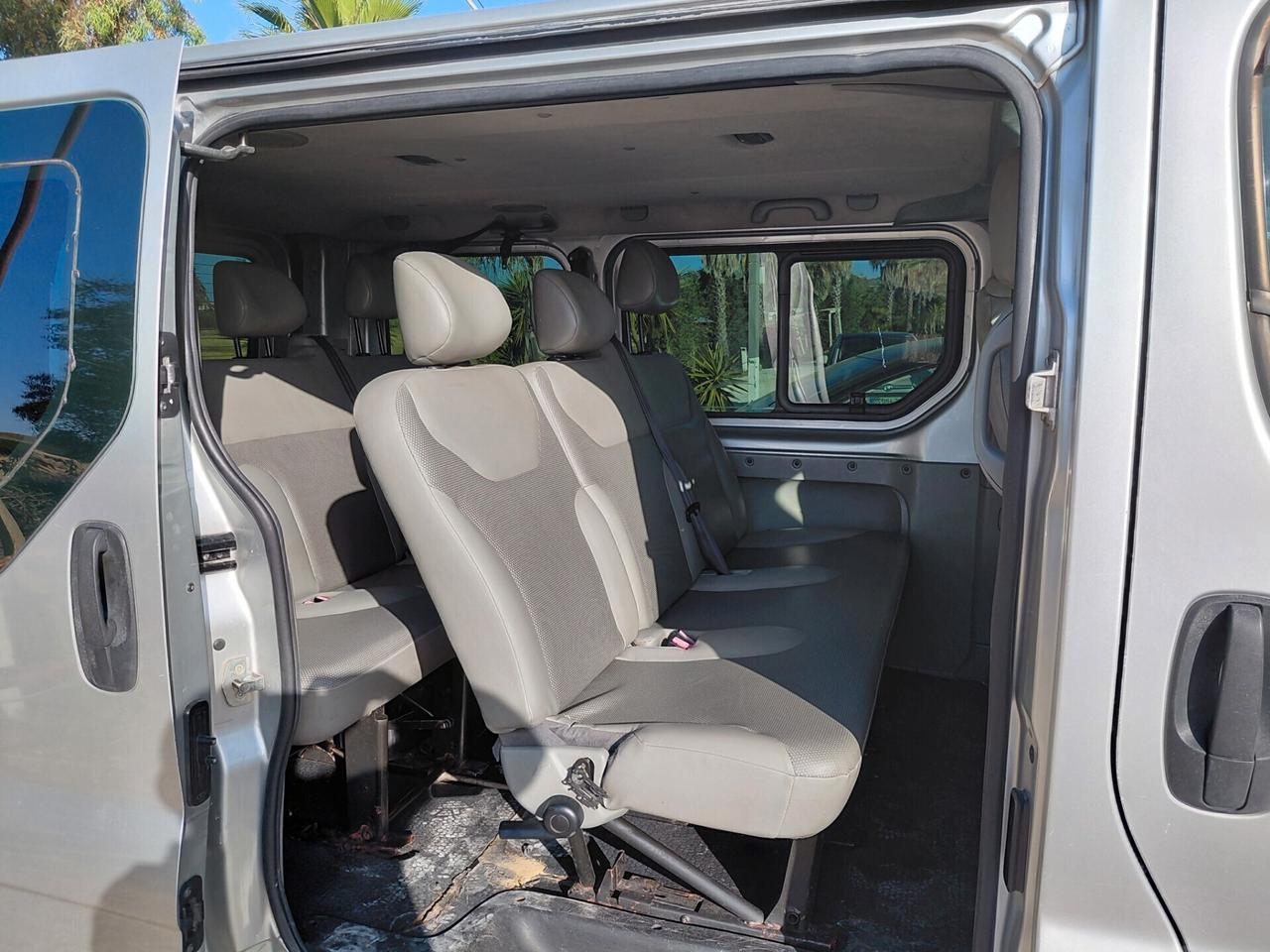 Renault trafic 9 posti
